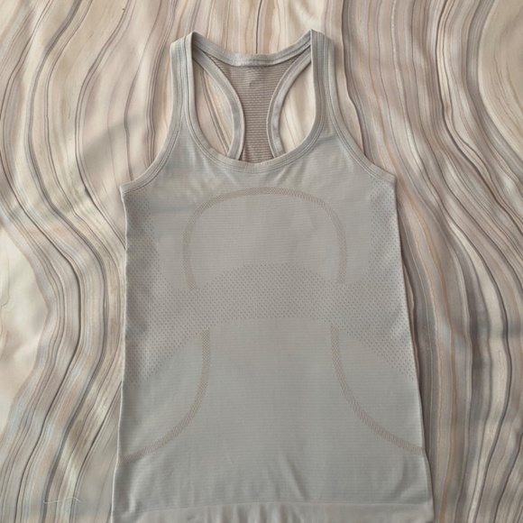 Lululemon Swiftly Tech 2.0 Racerback Tank Light Pink Dune/Mink Berry Size 4 - Picture 9 of 13